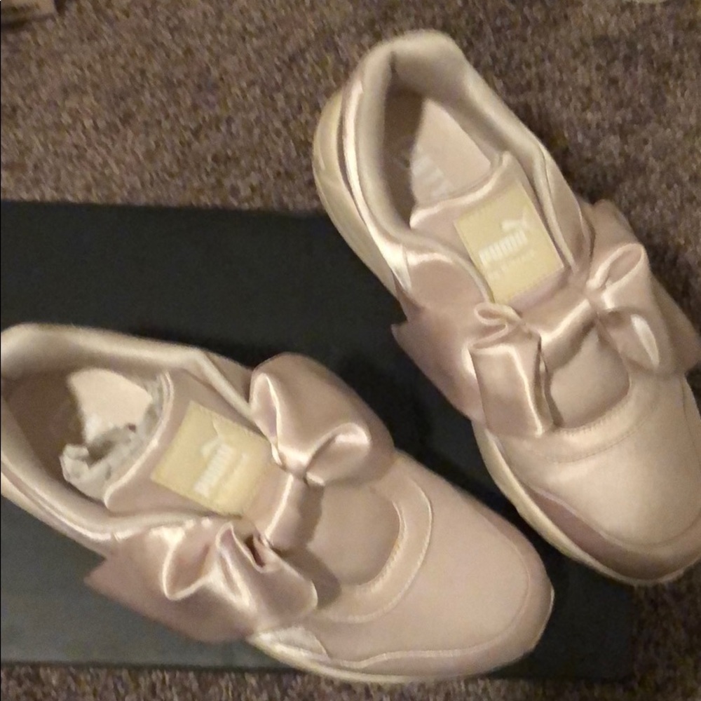 Fenty puma bow sneakers